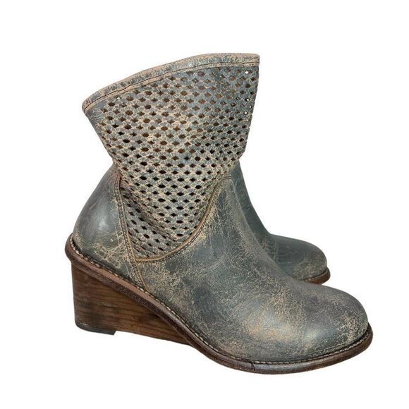Bed Stu DUCHESS Leather Wedge Ankle Boots Perforated Upper in Gray Smoke 10 M - Picture 1 of 8